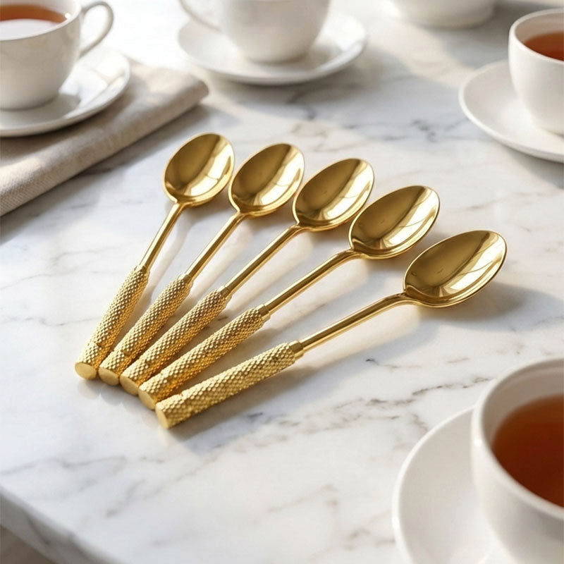 Elegant golden tea spoons with premium finish. Perfect for tea, coffee, dessert and gifting - 6 PCS