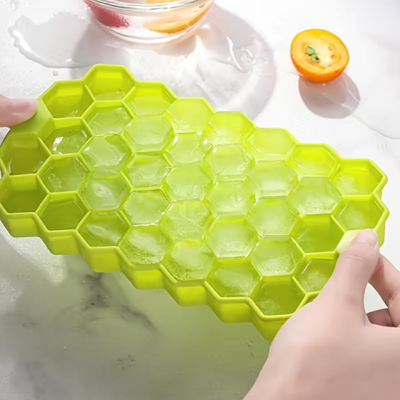 Honeycomb Silicone Ice Cube Tray with Lid